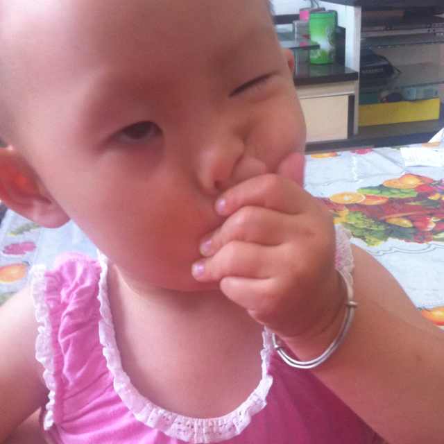 条啄木鸟 条啄木鸟被称为“击鼓声”