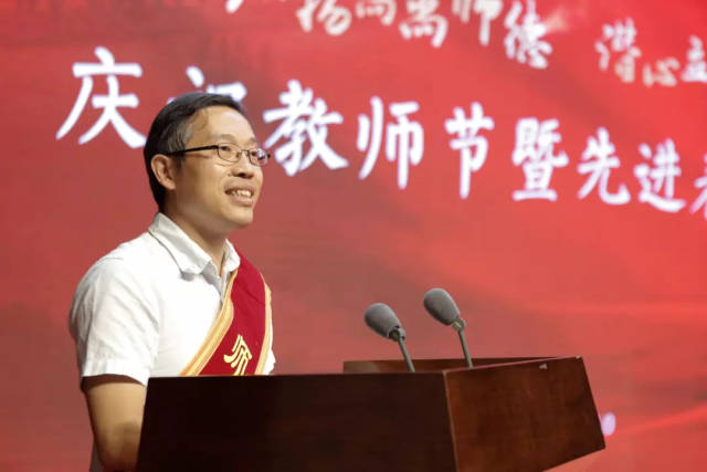 动漫大胸 《高校DxD》中的 姬岛朱乃等