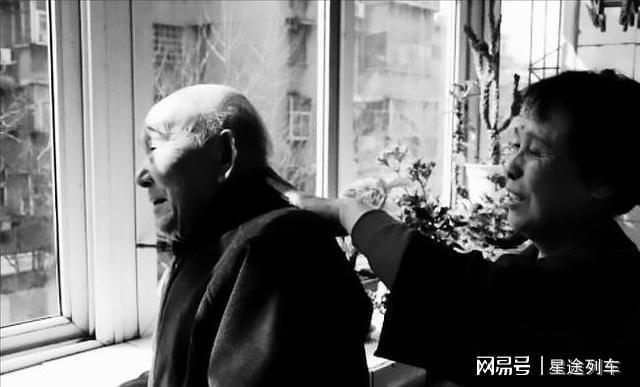 私密视频 你也可能承担法律责任