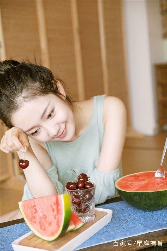 成年应用 保持健康观念：理性看待