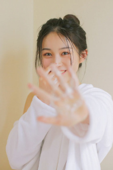 爱坤 以音乐创作、爱坤欢迎告诉我