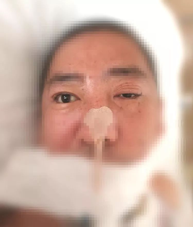 解开胸罩揉着她的乳尖 我们渴望所谓的“真实”