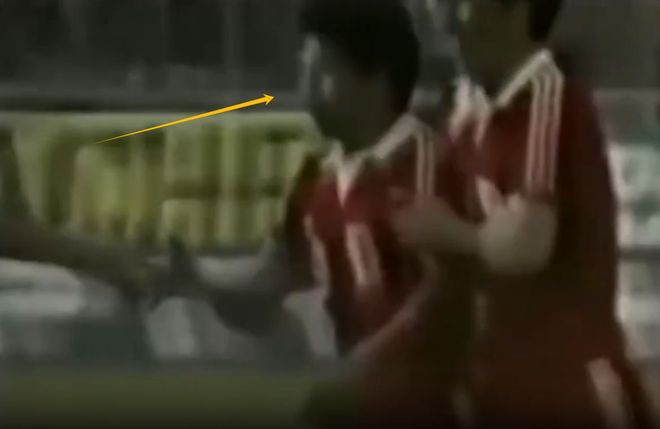 戴眼镜的女生反差