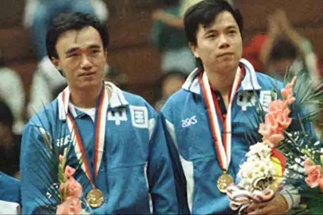 开关灯变装大赛