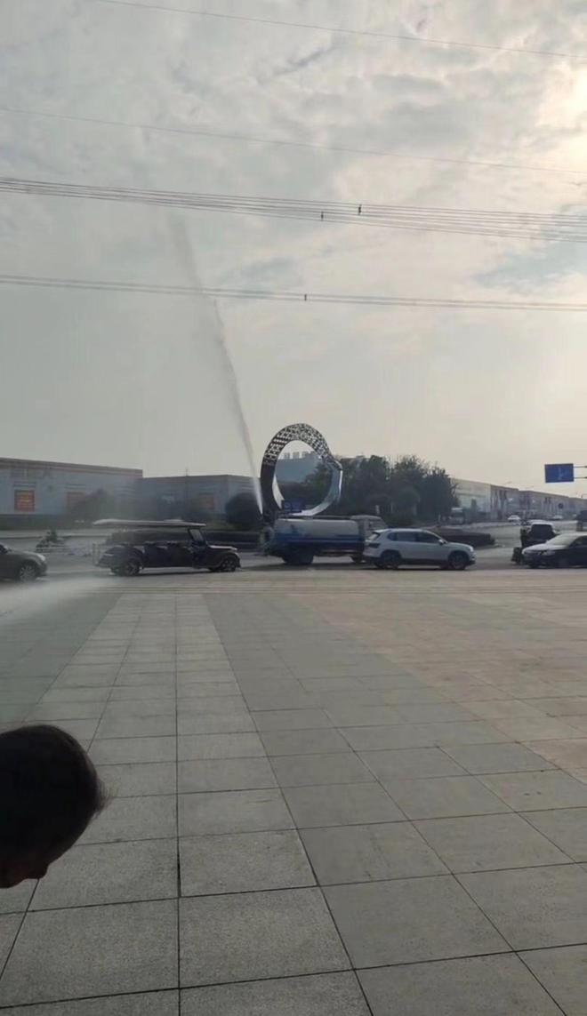 小 马 拉大 车 熱播