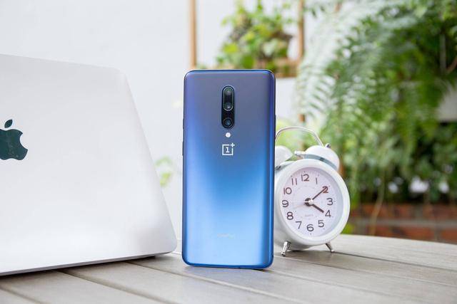 百合里番动漫在线观看 线观物力和创意的百合工作