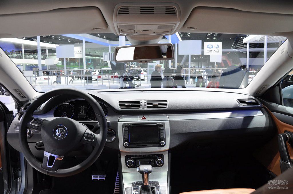 啄 木 鸟 满 天 星 系 列 酒 店 实 +习 生