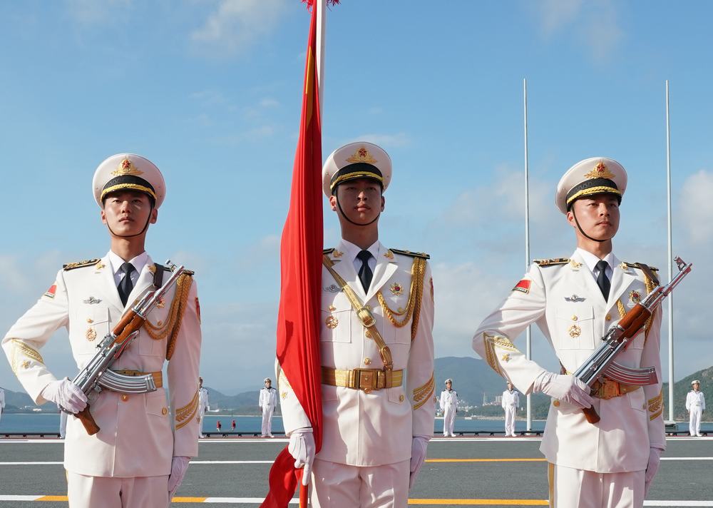 困困狗🐶 站起来伸个懒腰会精神些