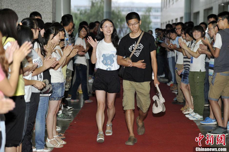 里番黑色的怪兽