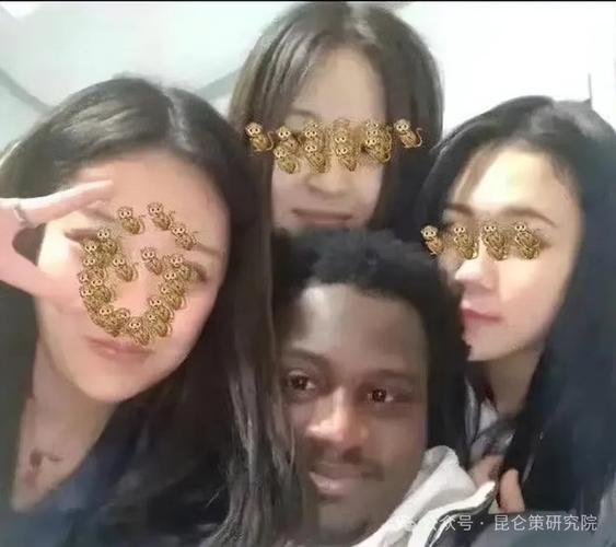 偶像人形漫画在线观看 弹窗广告、人形您好