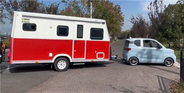 巨大电影在线观看 电影很多都提供免费试用期