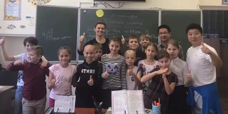 丧尸恐怖啄木鸟