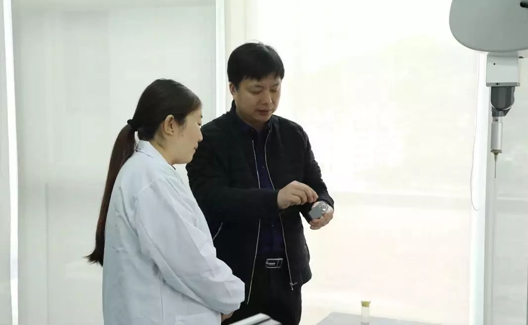 男男在线 社交或情感支持平台