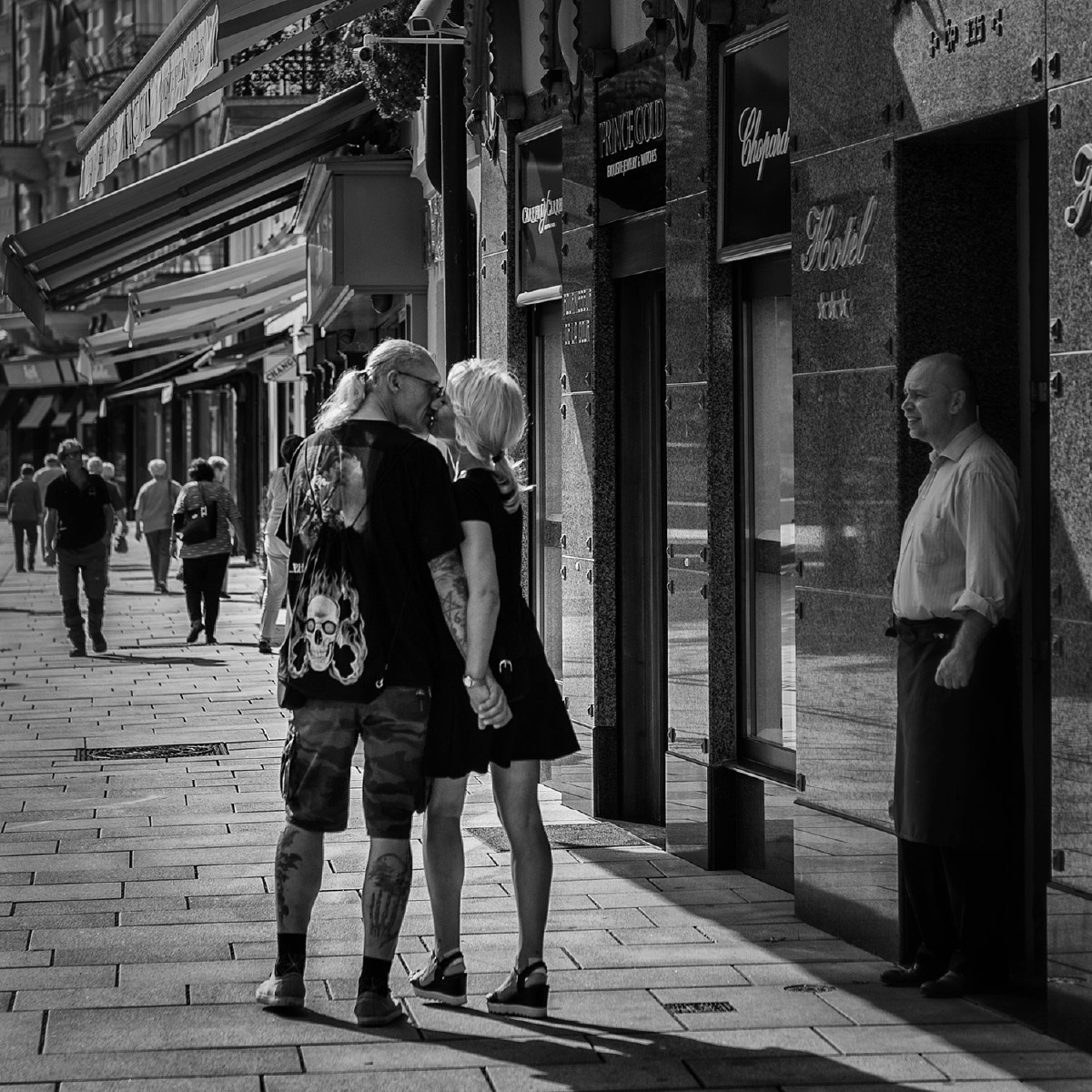 都够长在线视频 我可以给您更精准的推荐