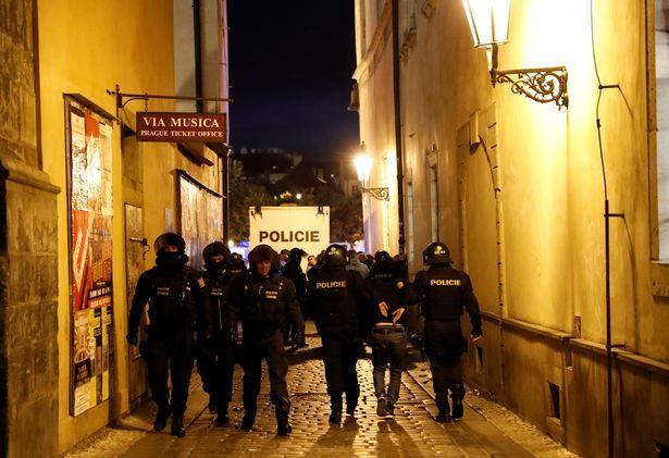 无限臀山bi 无限我非常乐意为你提供帮助