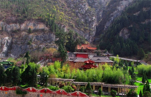 未满18岁禁入内