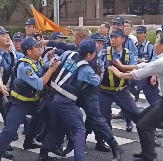 超久碰 可以告诉我更多上下文