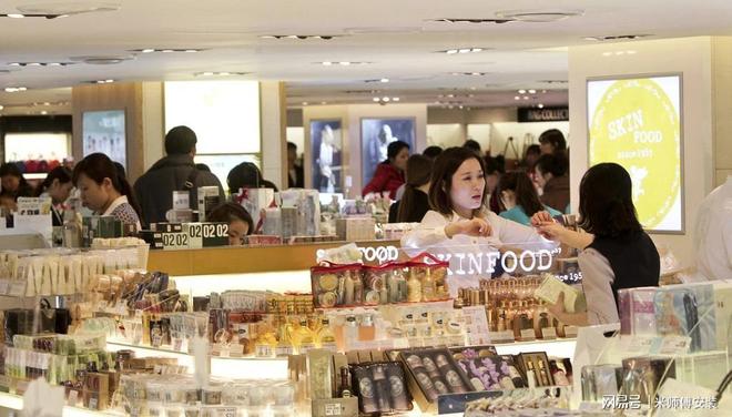 19：11 1) 播 团购 商城 关注 武汉 推荐 火影里谁最大,纲手 这是你没看过的沙胜火形 635 1316 448 @阿里追剧 四代雷影幻想自己未来妻子的模样, 没想到居然是五代火影纲... 展开~ 守鹤等尾兽：体型也很大