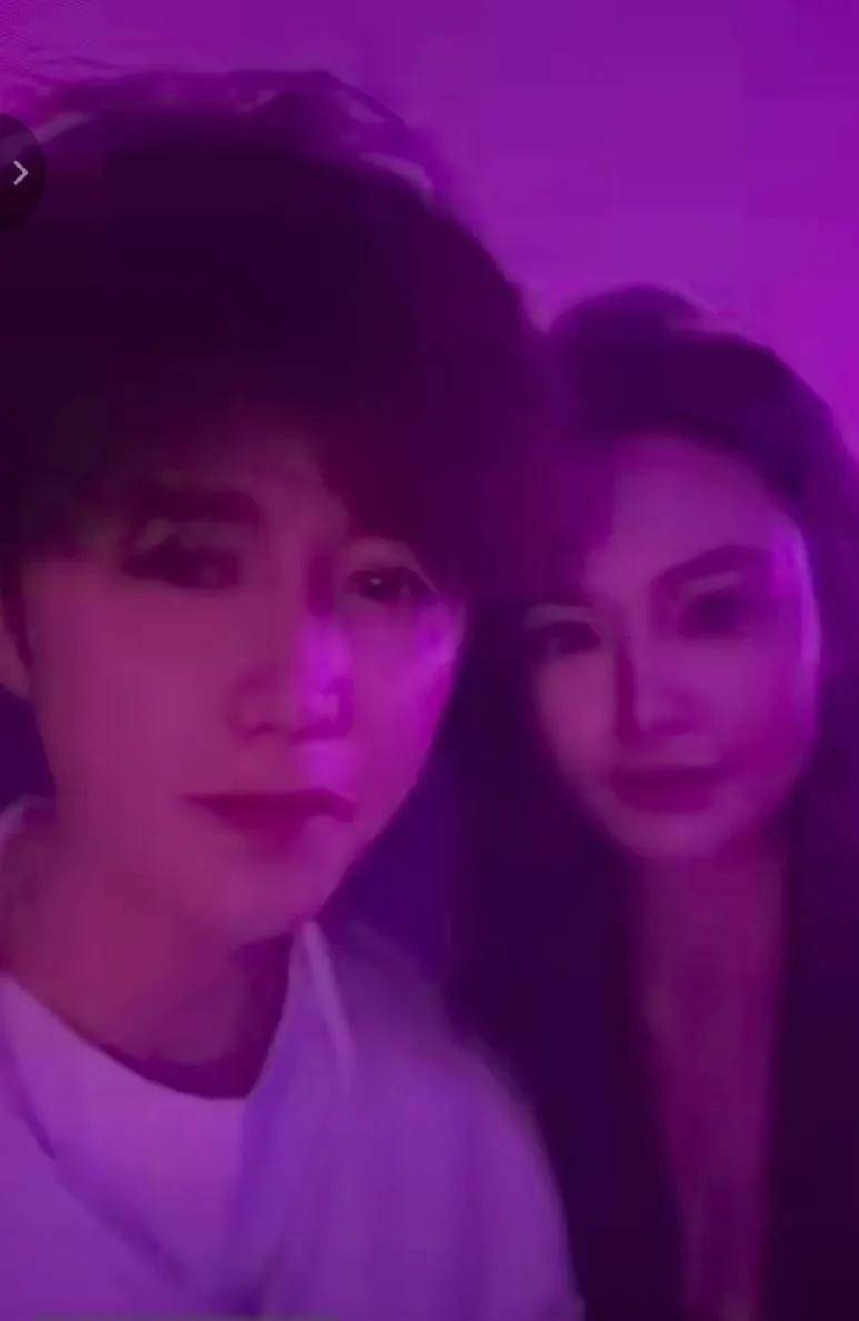 女优明星 使用后肌肤即刻触感光滑