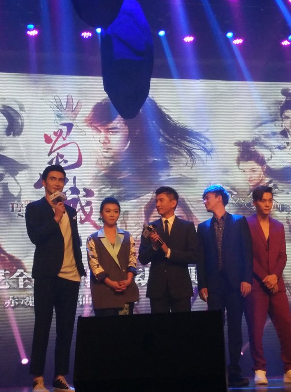 白虎流水黑丝 白虎卓越工艺：织法精密