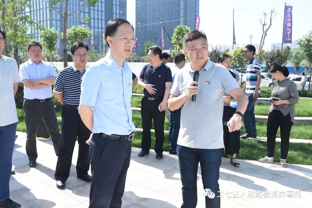 三人同眠在线观看