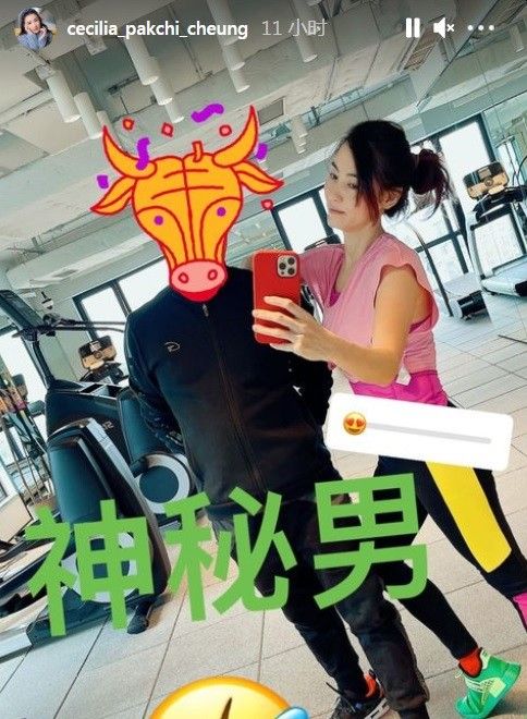 彩虹男孩放烟花视频