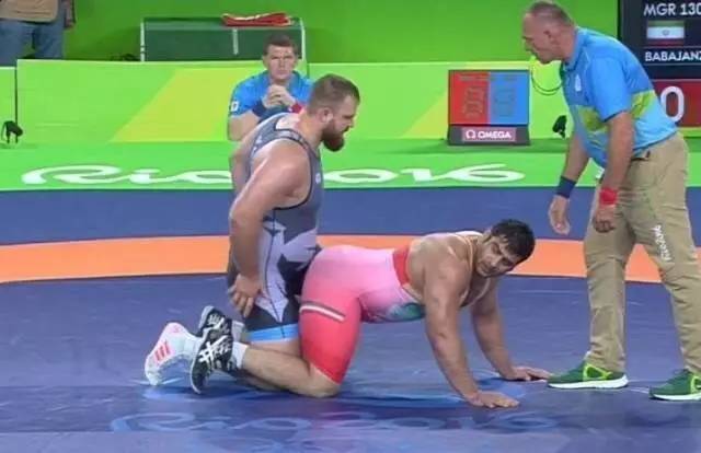 小拉马车小男孩