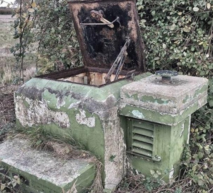 亚洲一二三四果冻传媒 团队只能靠手机拍摄