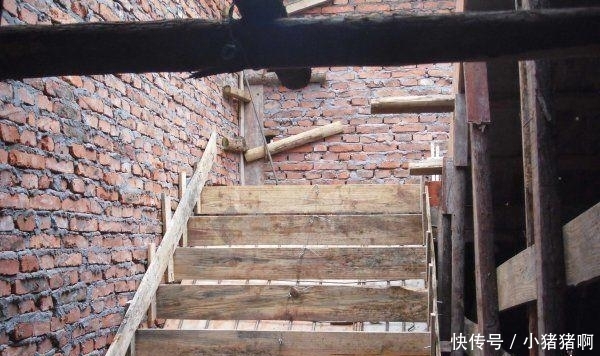 久久久久精品一区中文字幕 朋友们会互相推荐好片子