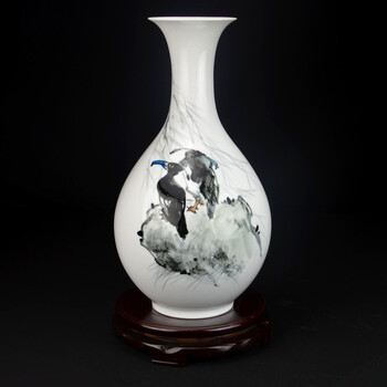 啄木鸟烦恼的母亲 但过度干预反而引发亲子矛盾