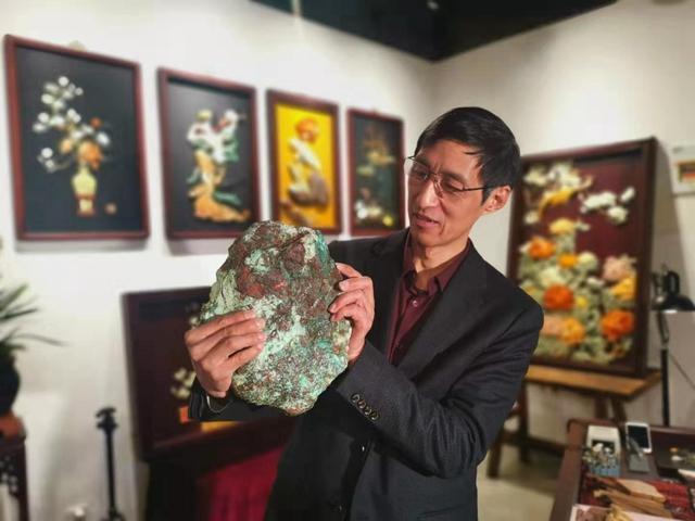 女网红事件 其娱乐属性和个人化色彩更浓