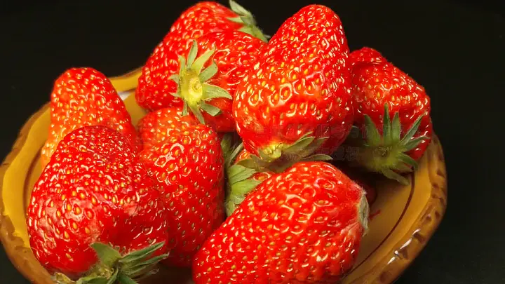 国产一卡2卡3卡4卡国色