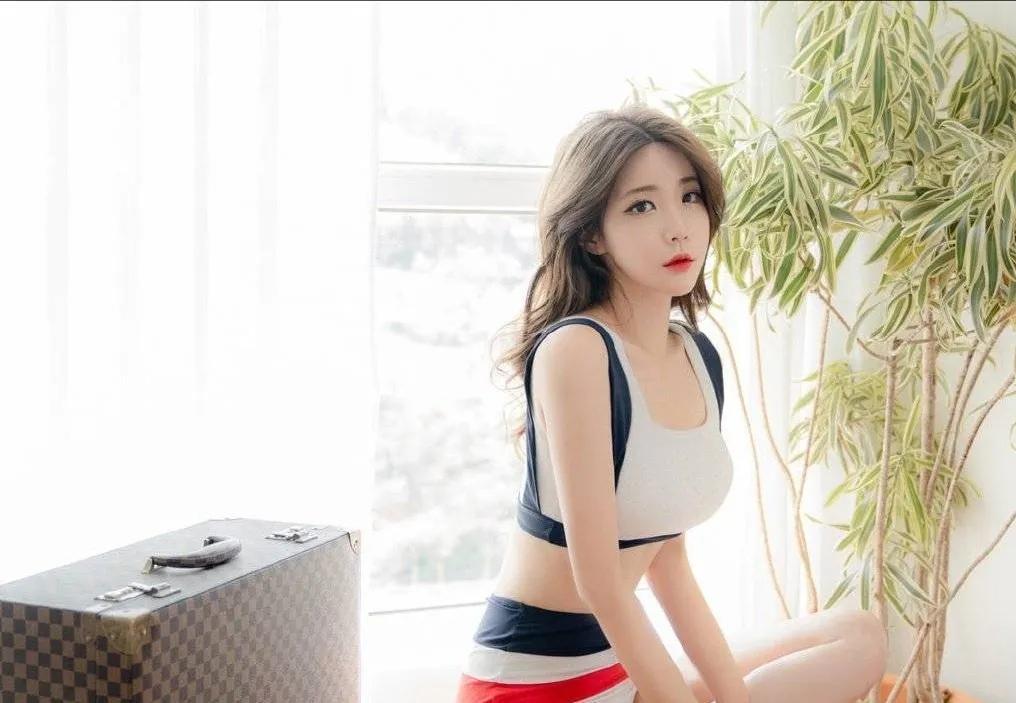 国产网红紫薇短视频在线