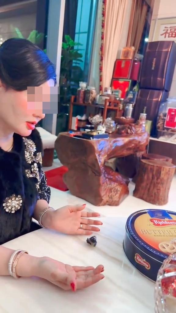 angle视频 危险重重的谜团之中